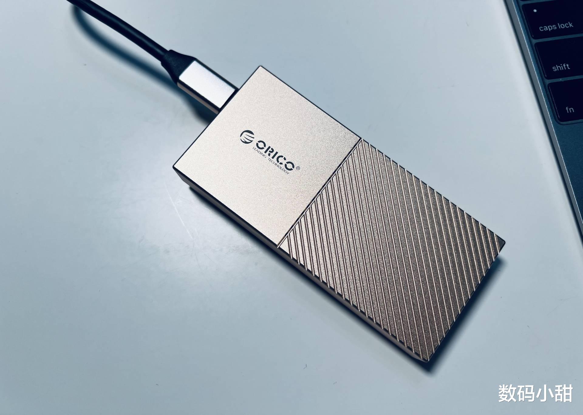 深圳市|奥睿科USB4.0移动固态硬盘盒，兼容雷电3和4，传输速度快到飞起