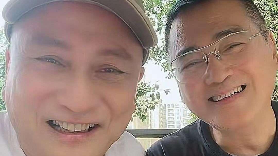 汤镇宗|TVB视帝与女友多次传好事近，未来岳父为之着急，开直播不忘催婚