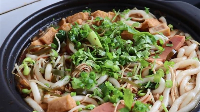 砂锅土豆粉|砂锅土豆粉怎样做才好吃？原来这样做更营养，一次做一大锅不够吃