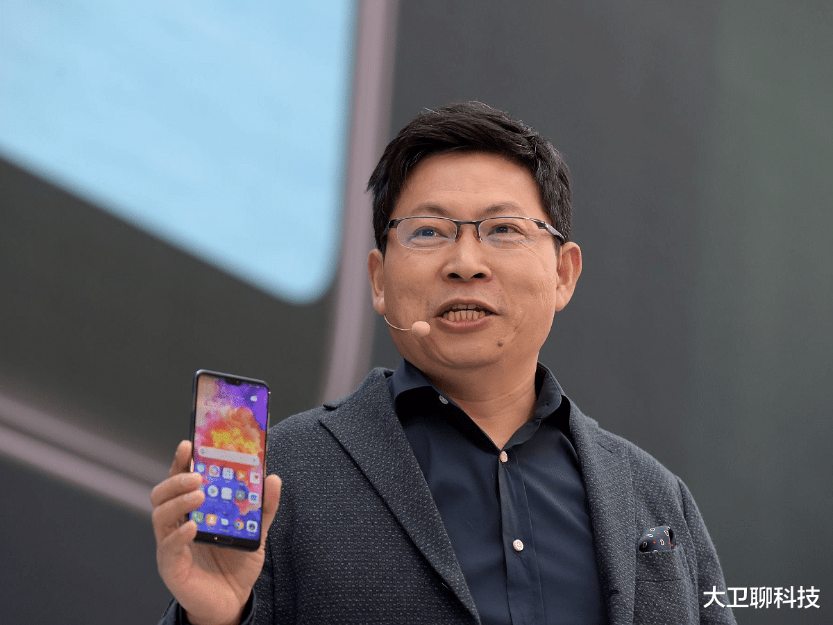 三星|不装了!余承东暗指三星为“小厂家”,外媒:对俄断供的结果?