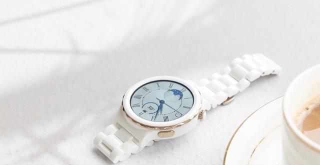 华为|精湛工艺、旗舰配置，华为WatchGT3Pro，不一样的颜值担当