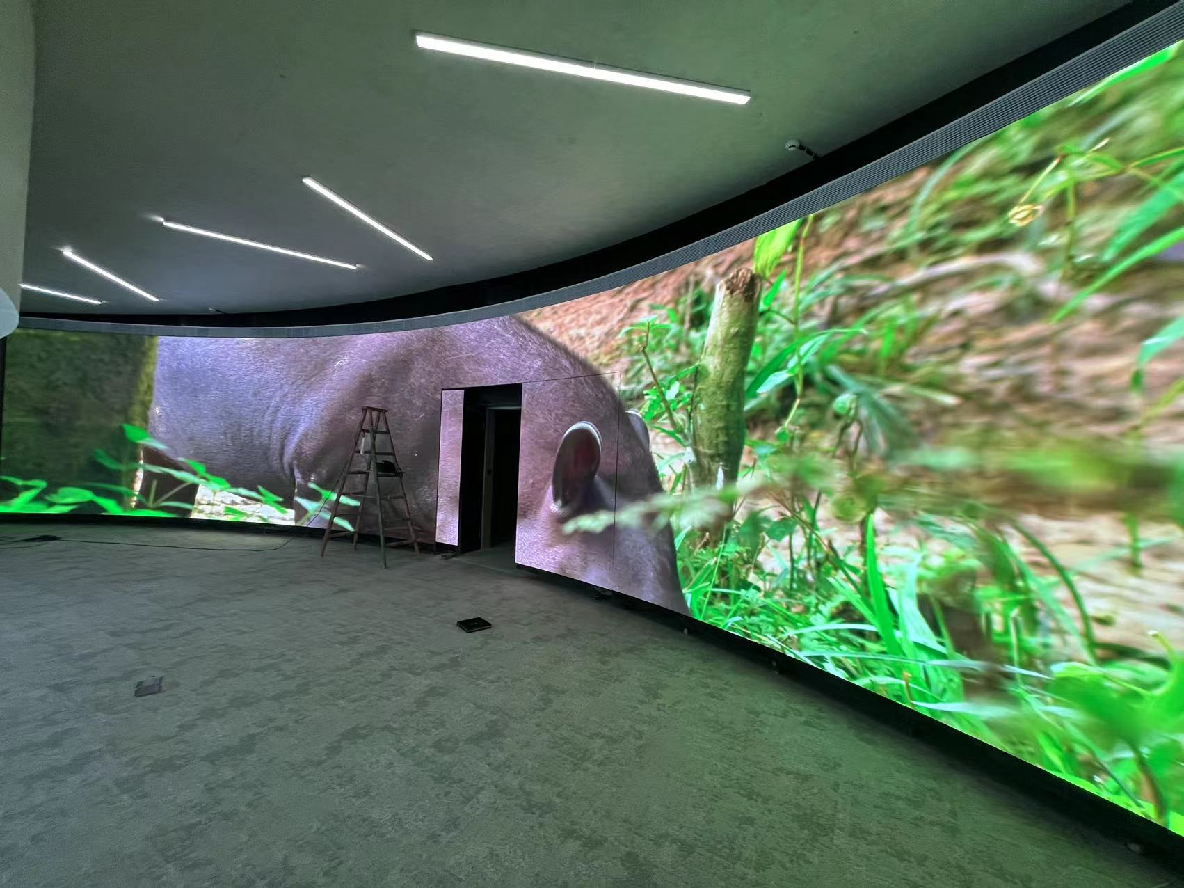 |全彩LED显示屏是不是想做多大就做多大?