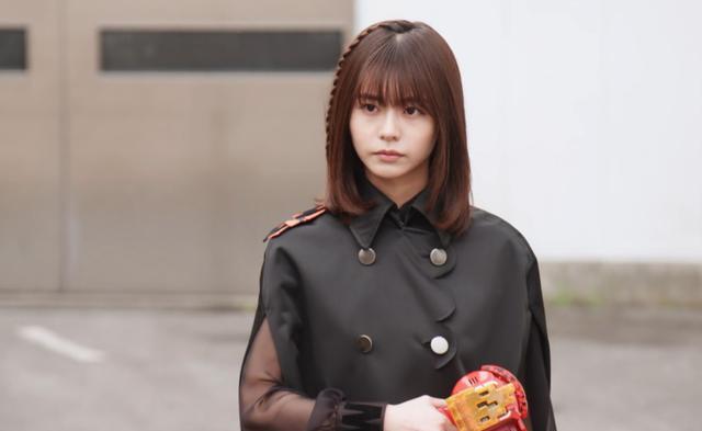 |假面骑士阿基蕾拉变身画面详解头顶一根尖刺看清复眼后颜值提升