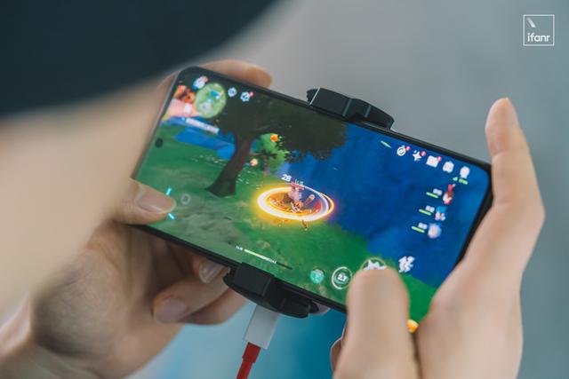 一加科技|一加 Ace 体验：天玑 8100 也可以是主打性能的「Ace」