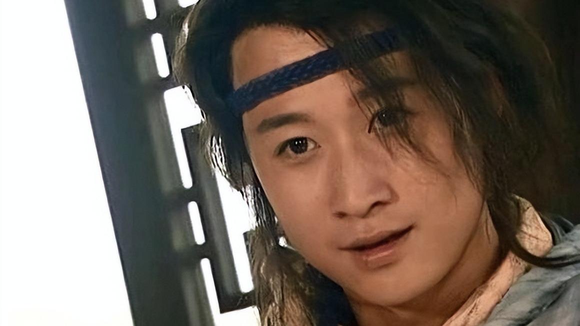 吴京|吴京48岁生日！老婆谢楠晒出1张古装帅照，吴京的回应太直男了