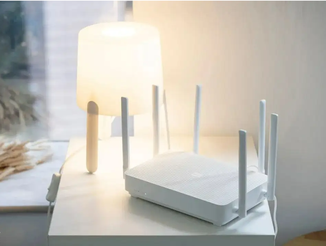 路由器|路由器多久要关闭一次?要不是宽带师傅提醒,还在一直用“龟速宽带”