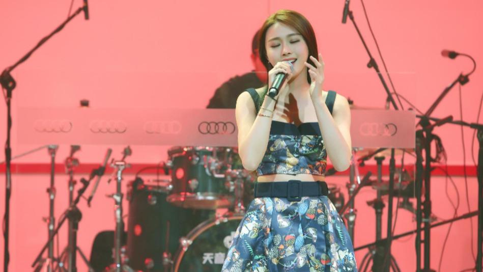 好声音|欺骗观众说自己单身，参加《好声音》被曝光有老公后，她的做法让观众怒了