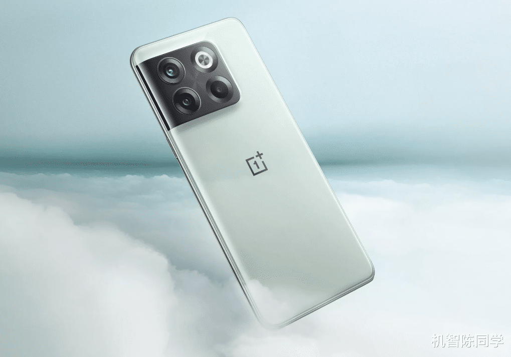 一加科技|不到线下体验会后悔？知名博主评测一加新机，游戏、充电都很稳