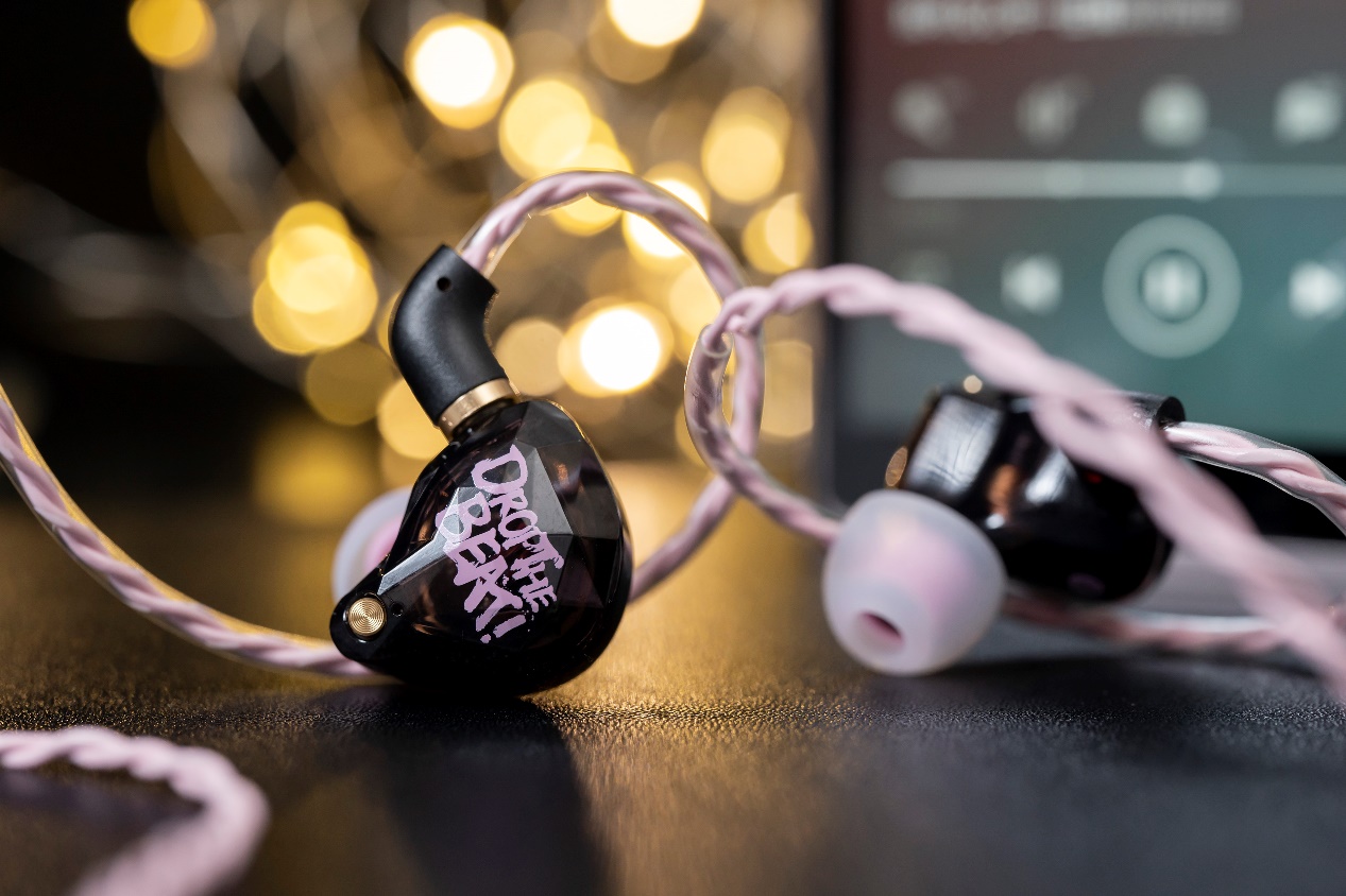 耳机|实用至上，威泽OS1 BEAT和威泽DA1小尾巴使用分享