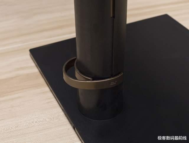 显示器|一次没回头的4K体验,微星Summit MS321UP真值这个价吗?