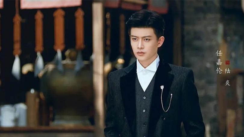 |2022任嘉伦将持续霸屏，古装民国现代各占一部，女主皆是高颜值！