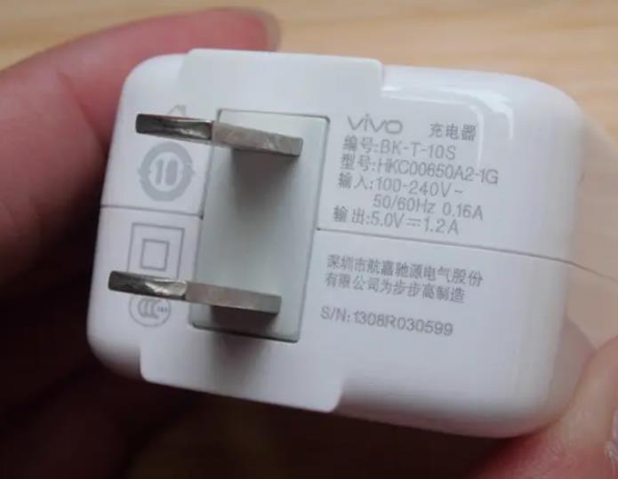 |无论华为或小米，越来越多手机不配充电头！手机充电器能够通用吗？