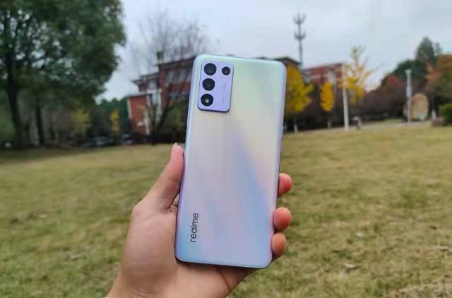 七彩虹|2000内性价比手机排行：vivoT2x第三，第一实至名归！