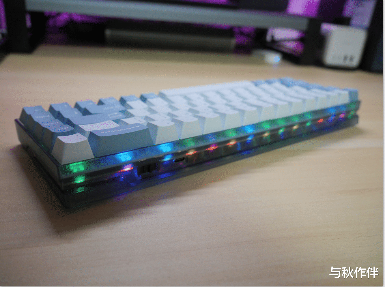 华为|机械键盘玩家的折腾实例,全透套件+CMMK卫星轴+水轴+透明键帽