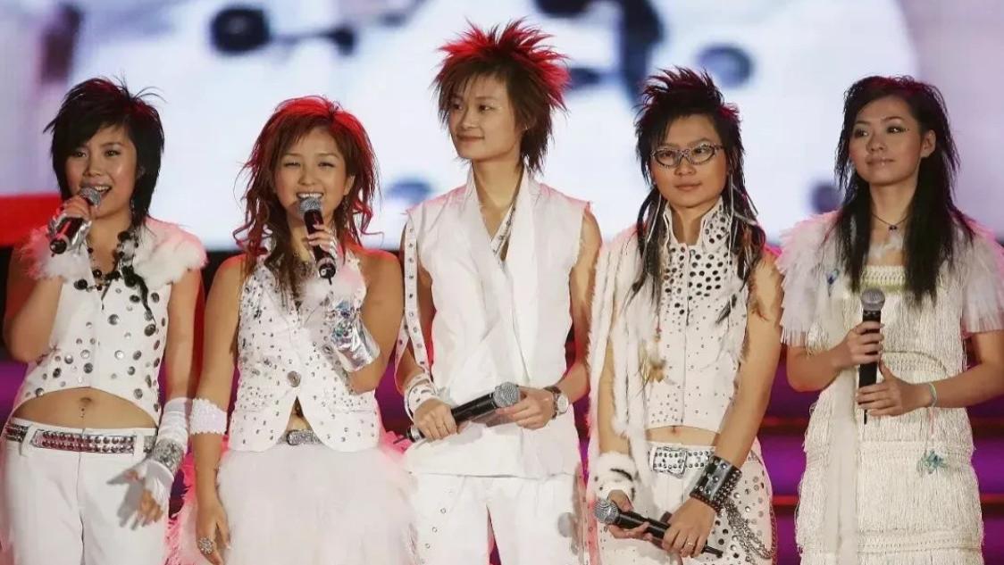 李宇春|有一次，谢霆锋问李宇春：你长这么漂亮，为什么要打扮这么中性