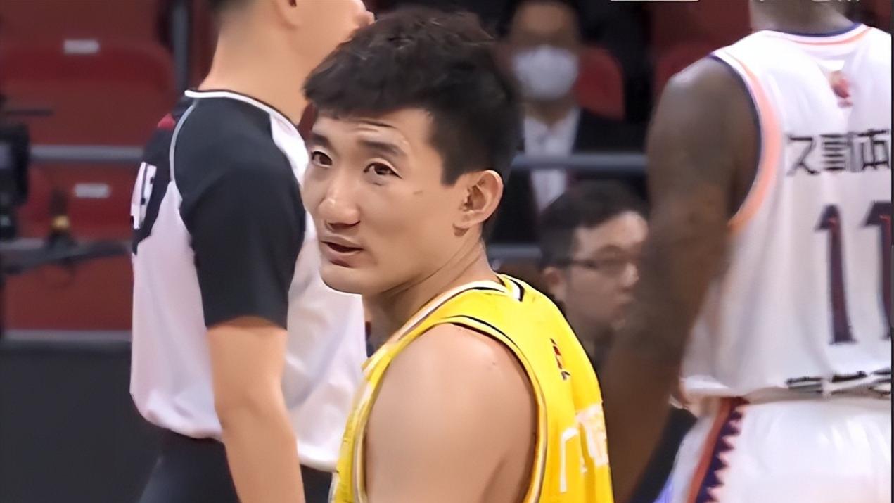 上海男篮|浙江广厦横扫上海进决赛，赵岩昊受伤入院，孙铭徽单核带队砍45分