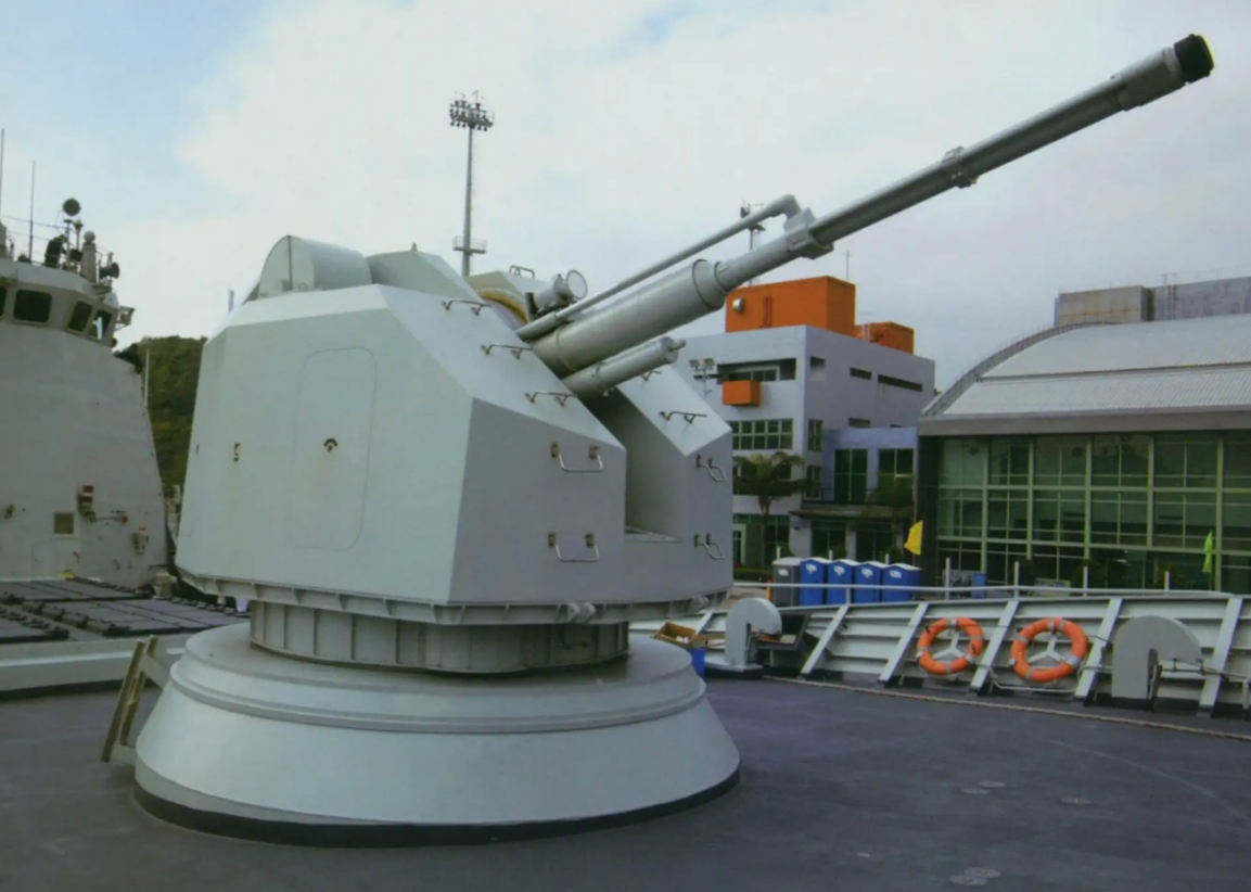 中国这一次改装的舰载火炮名字是