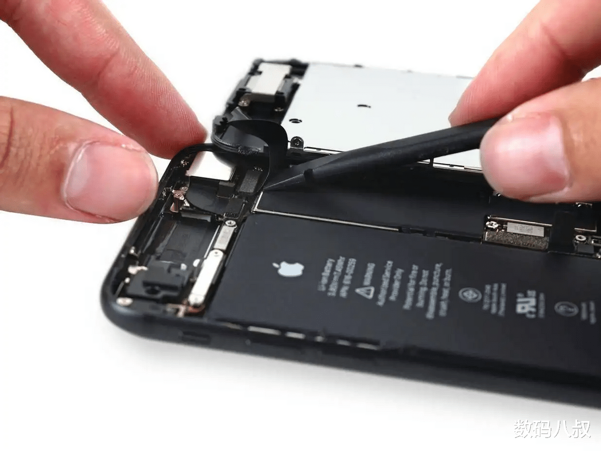 GitHub|苹果iPhone手机坏了，自己修和送修哪个便宜？我们一起算算！