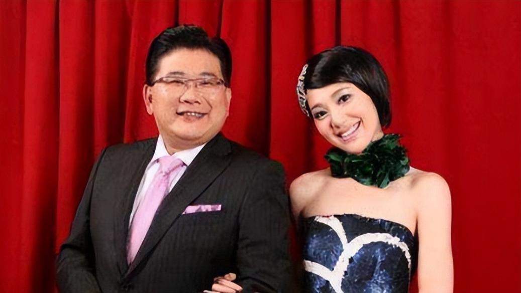 王冠|王冠：与李咏搭档三年，事业巅峰期深陷桃色绯闻，被“踢出”央视