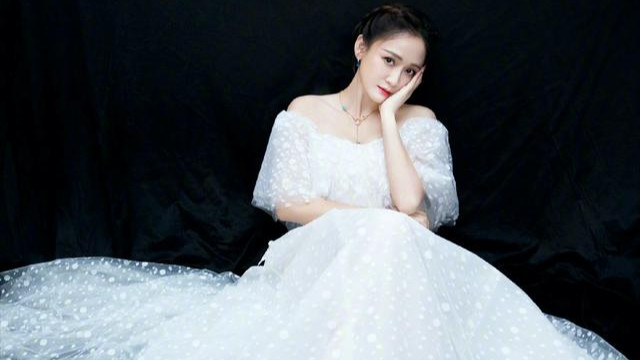 陈乔恩|折腾到43岁，她终于和小9岁的男友结婚了，姐弟恋看不出年龄差