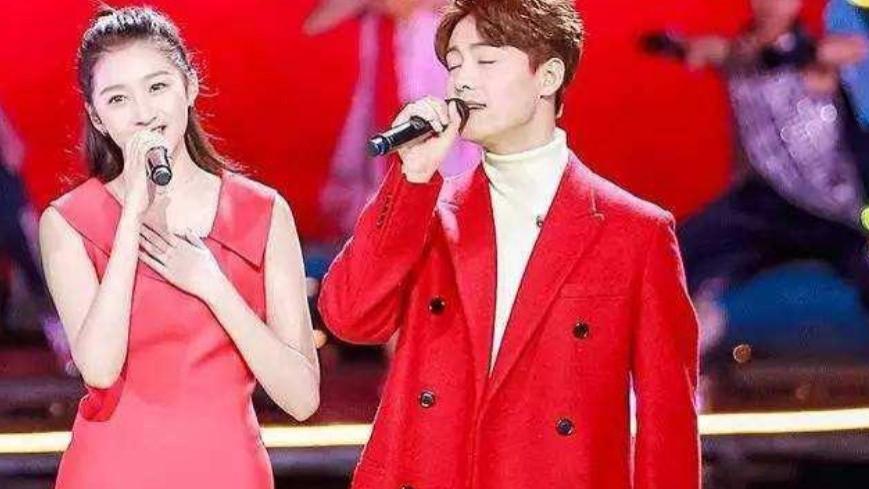 李亚鹏|明星神奇合影！“我长大了你未老”不算什么，最后一张差点笑哭