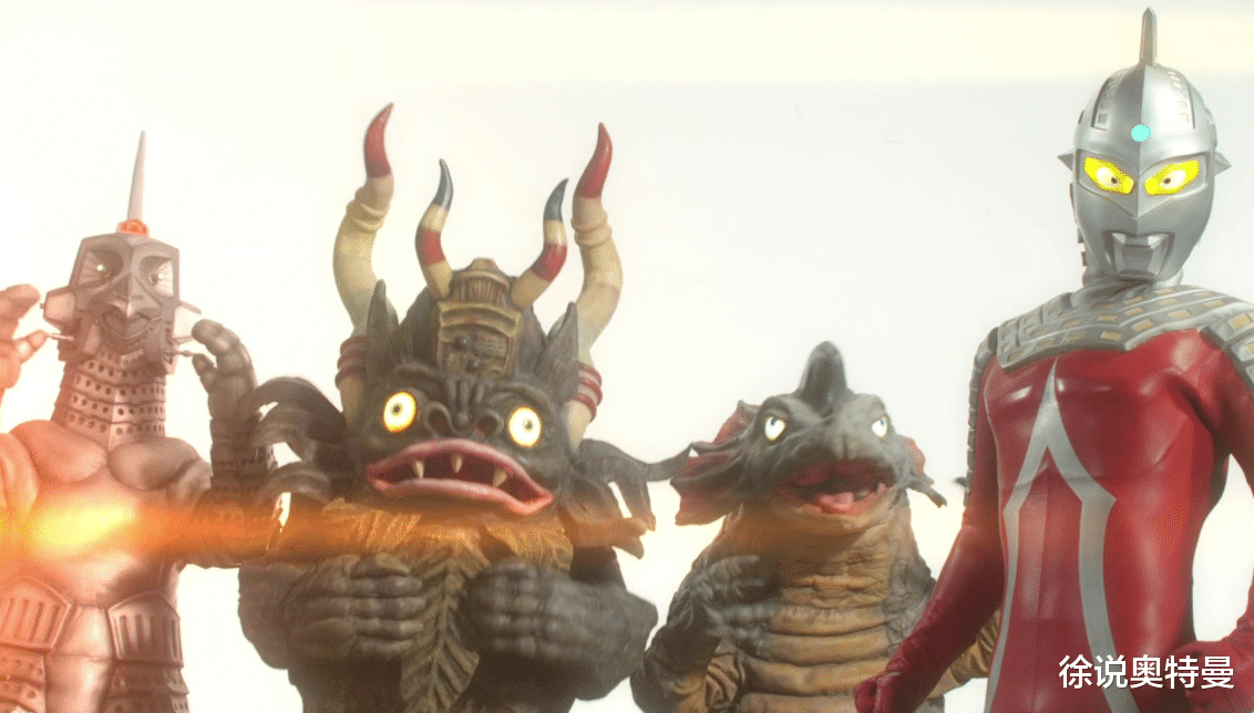 光之国|德凯奥特曼和赛文、光之国有什么关系?看看怪兽卡牌