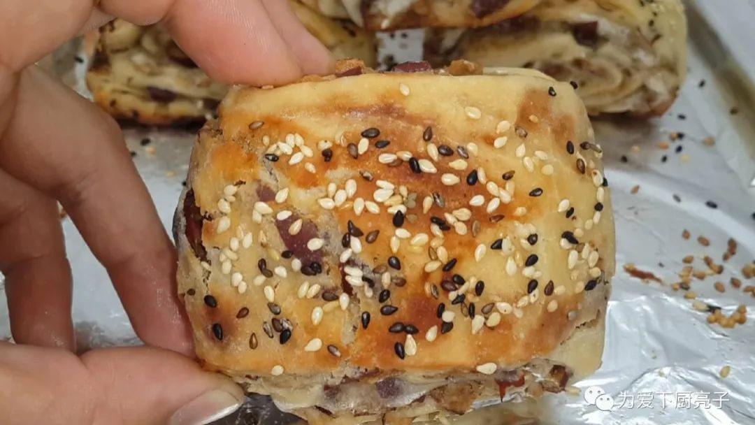 蛋糕|红枣香酥掉渣饼，做法简单又营养，全家老少都爱吃，30岁的我第一次见到