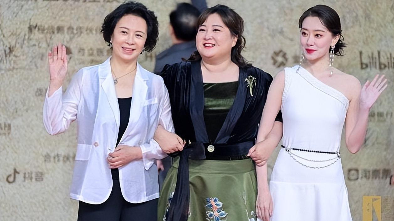 电影|演员刘佳：为照顾父亲息影10年，父亲离世后守着骨灰生活8年