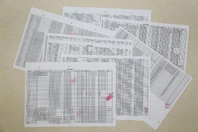 务之便,借助贷款投放和信贷管理等经营职责,一次次将手伸向银行贷款。部分银行流水为侵吞银行贷款,李某伙同小舅子孙某某、某公司总经理张某