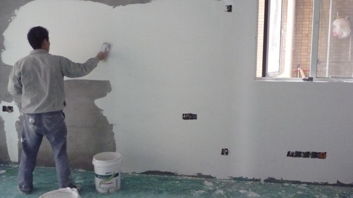 墙体渗水返潮，都能导致墙皮脱落，找出原因根据这4个方法对症下药