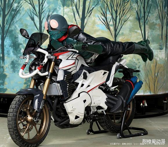 蜘蛛|新假面骑士：新怪人黄蜂女登场，风衣或许是为了隐藏无法解除变身