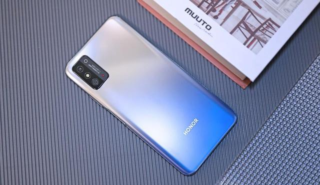 荣耀|荣耀X40Max价格泄露：2899买到12+512G，亲民厚道