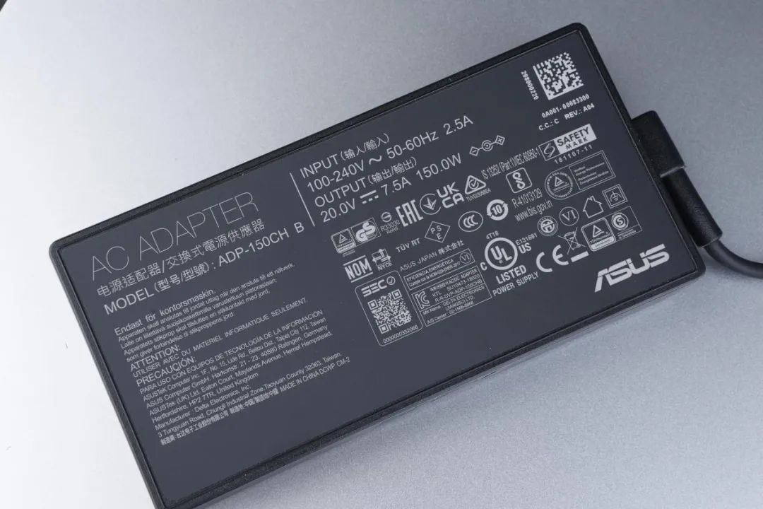 英特尔|全能“小王子”，无畏挑战！品鉴华硕无畏Pro15 2022