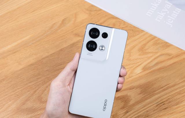 芯片|被低估的优质旗舰,天玑8100-MAX、自研影像芯片,8+256G卖3449