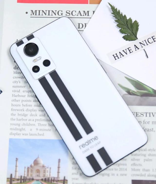 红米手机|请问2500元人民币能买到最具性价比的是什么手机？