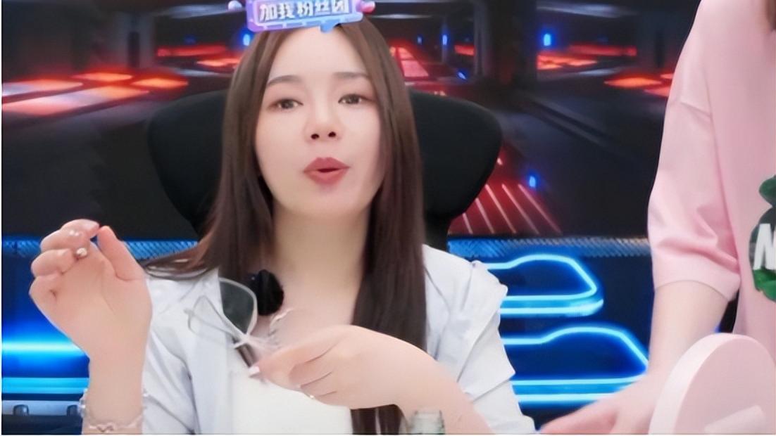 薇娅|“带货女王”薇娅：从服装导购到偷税13亿，37岁的她是怎样落幕的