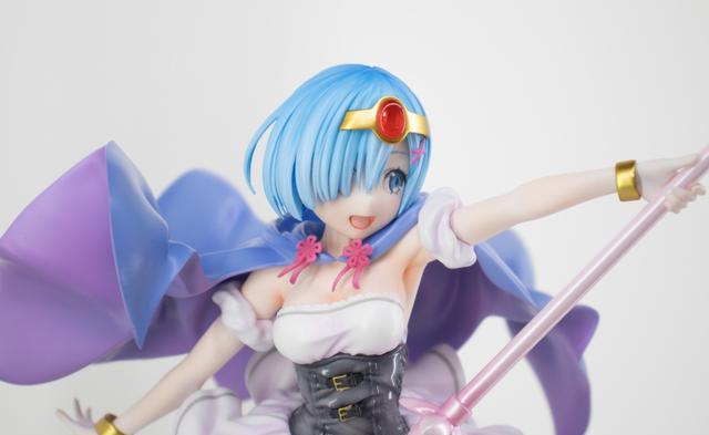 手办|Re0:异世界蕾姆手办官图公开手持粉色大锤恶评较多的套娃勇者