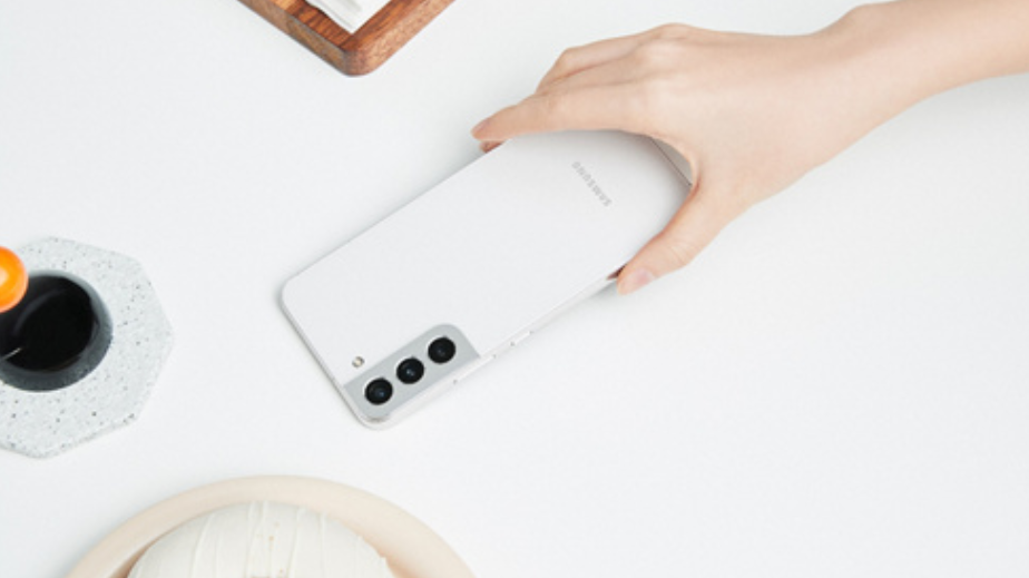 小屏|发布三个月跳水1400,三星小屏机皇618发力,IP68品质旗舰