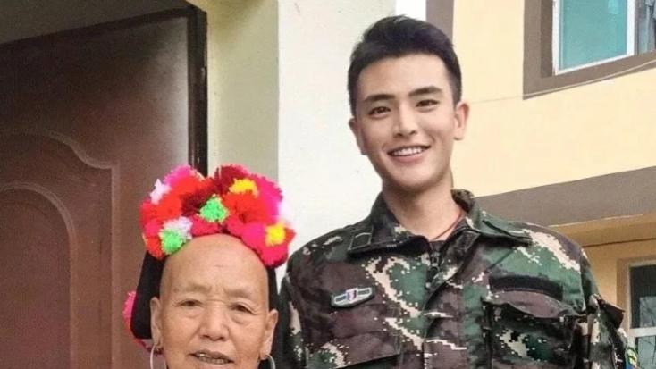 乔碧萝殿下|男版乔碧萝直播“翻车”，简直是大型照骗现场