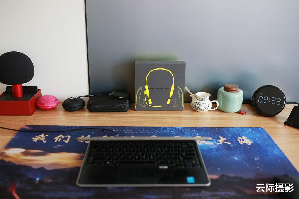 微信|工作和娱乐两不误,极简升降桌面布局成果分享