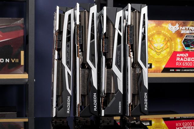 白金|外形出众散热出色，蓝宝石超白金系列显卡图赏