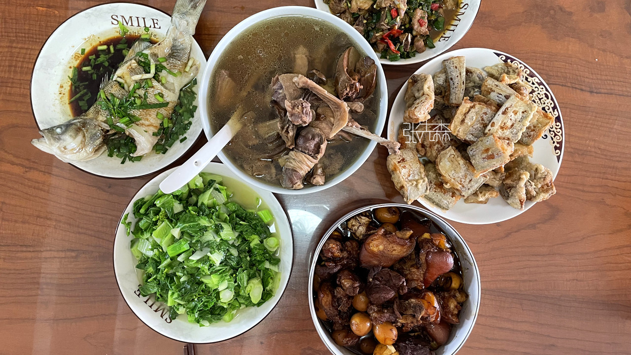 咖啡|晒一晒我家的清明假期午餐，5菜一汤走红朋友圈，网友：看得馋了