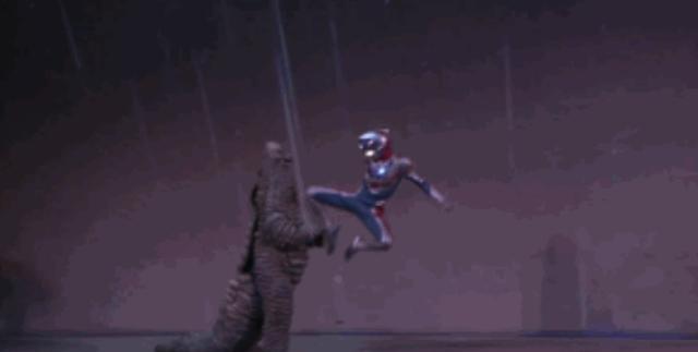 acgn漫评|戴卡奥特曼战斗打戏风格抢先看豪放派猛男打法带点搞笑的风格