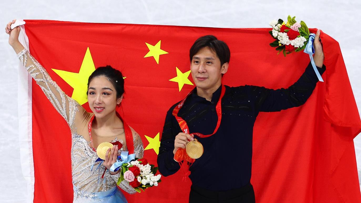 美国队|8大名嘴盛赞第9金：圆满收官！令人服气！还有3项，美国夺金无望