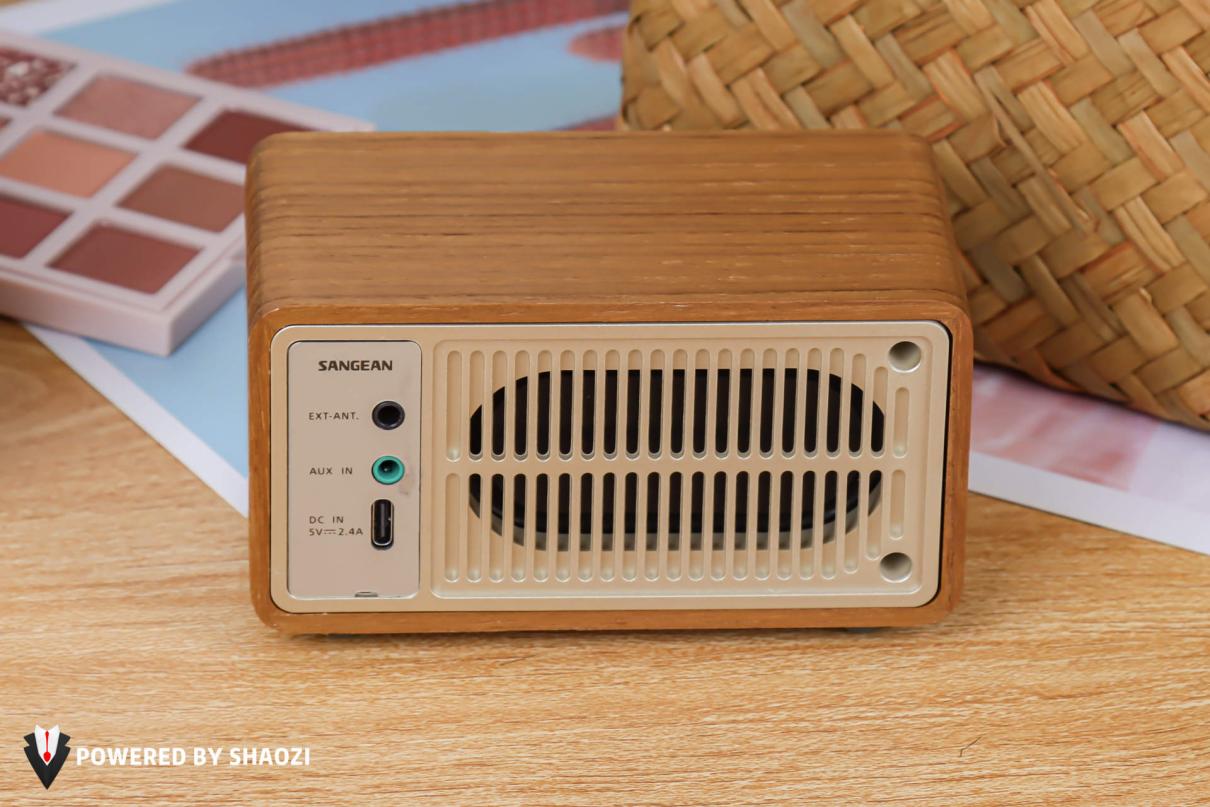 iPhone14|百元迷你小音箱的经典之作,山进M1让古典与科技完美结合!