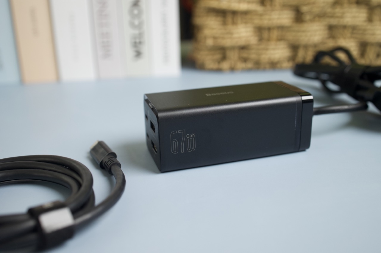 充电器|三口快充高清投屏，倍思65W氮化镓充电器扩展坞测评