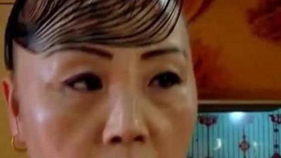 发型 阿姨花费4万多植发，新发型让人哭笑不得，网友：还是戴假发吧！