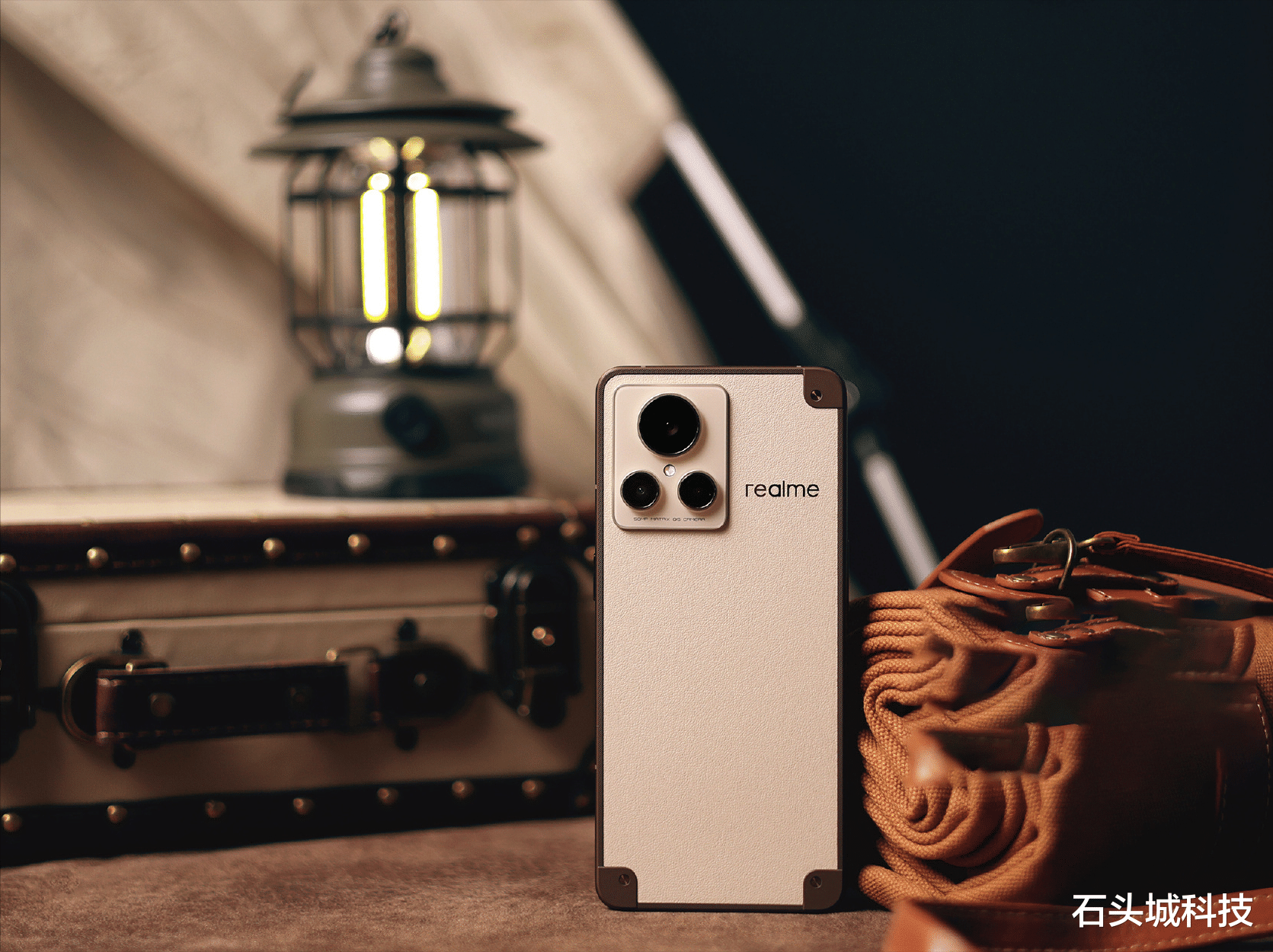 |3499元起！真我GT2 大师探索版一堆首发，满足你想要的设计和性能