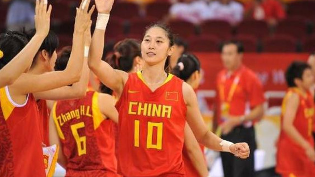 女篮|女篮队员嫁农村老公：身高2米撞门框，婆婆：拆门换大的