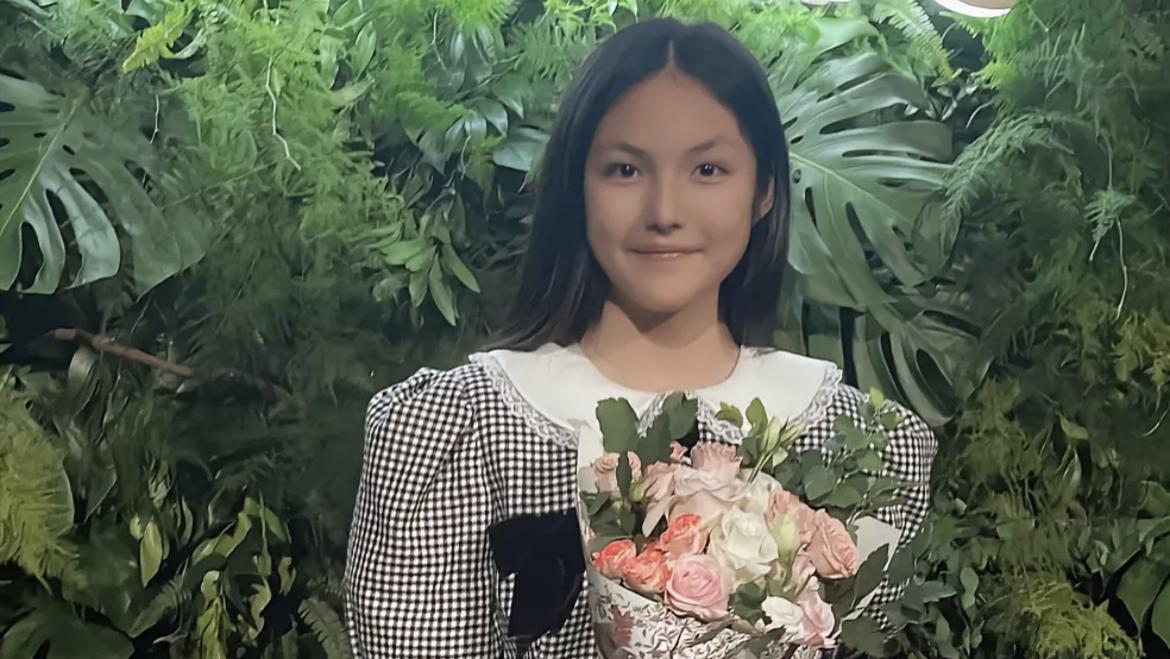 王诗龄|12岁王诗龄一身名牌现身！身形暴瘦穿衣成熟，手拿近五万元的包包